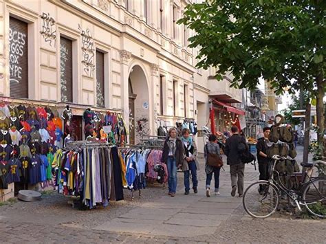 Schönhauser Allee & Kastanienallee .